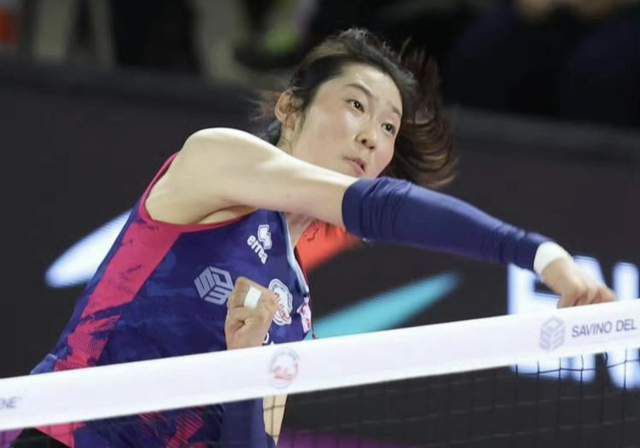 _电影策划_ 消息 首页 新闻 视频 大片 影库 CCTV6 VIP影院 搜索 电影 星闻 独家 更多 专题 图片 视频 滚动 首页 新闻 大片 影库 CCTV6 VIP影院 客户端 电影网>新闻>原创深度策划 时隔25年《寻秦记》全员回归，你看哭了吗？