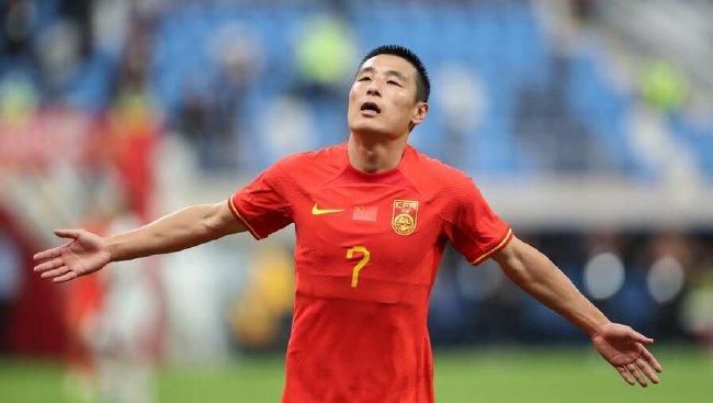 这也来自背后不容小觑的制作班底坐镇，“亚洲最佳制片人”江志强重磅监制，导演张琪虽然是新人导演，但早已是业内顶尖的剪接师。