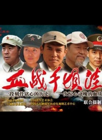 大魔王和妈妈温网观赛 自带小电扇 时间：2025.07.03 ： 作者：迪莫 ： 共8张 当地时间7月1日，英国伦敦，2025温布尔登网球锦标赛第二日，大卫·贝克汉姆、凯特·布兰切特、罗素·克劳、戴斯·里根、米娅·里根、瑞贝尔·威尔森、周杰伦夫妇等诸多名人亮相。